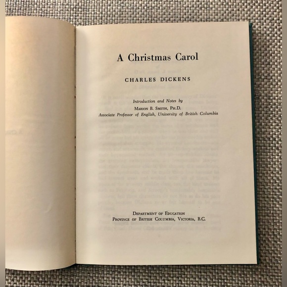VINTAGE BOOK ‘ A CHRISTMAS CAROL’ CHARLES DICKENS - Picture 5 of 16